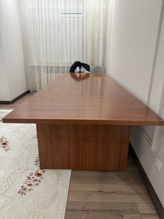 Продам стол для гостей