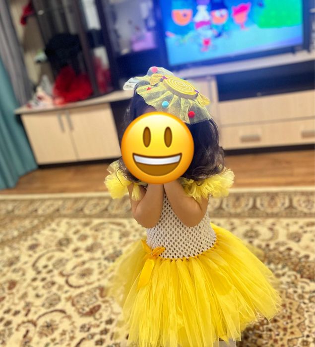 Продаю костюм конфетки