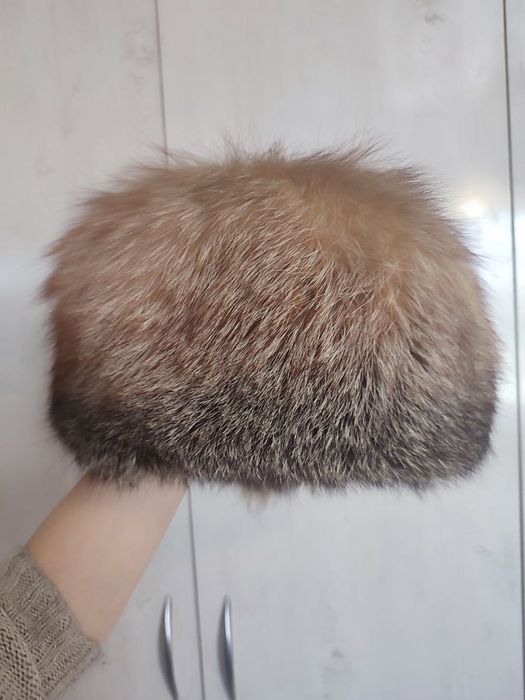Продам б/у норковые шапки. Цены уточняйте.