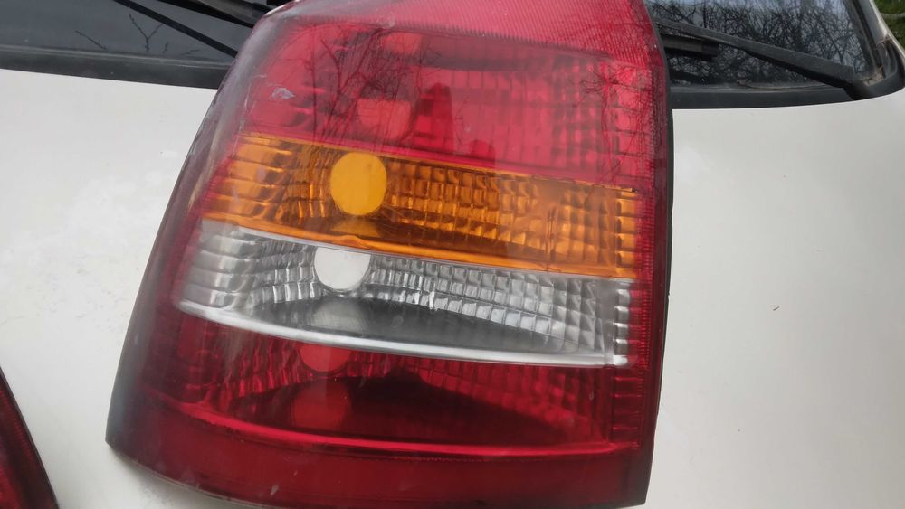 Faruri si stopuri opel astra g
