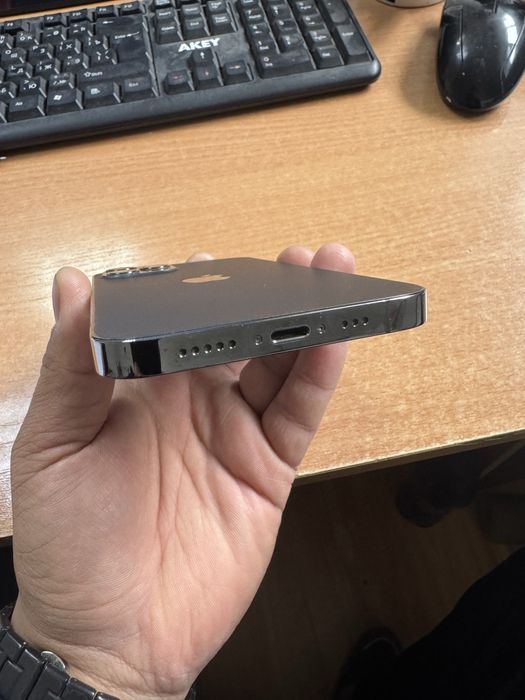 Айфон 12 про 256гб 74% емкость