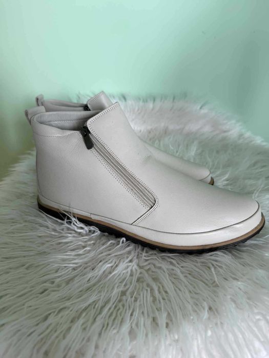 Дамски обувки ботуши