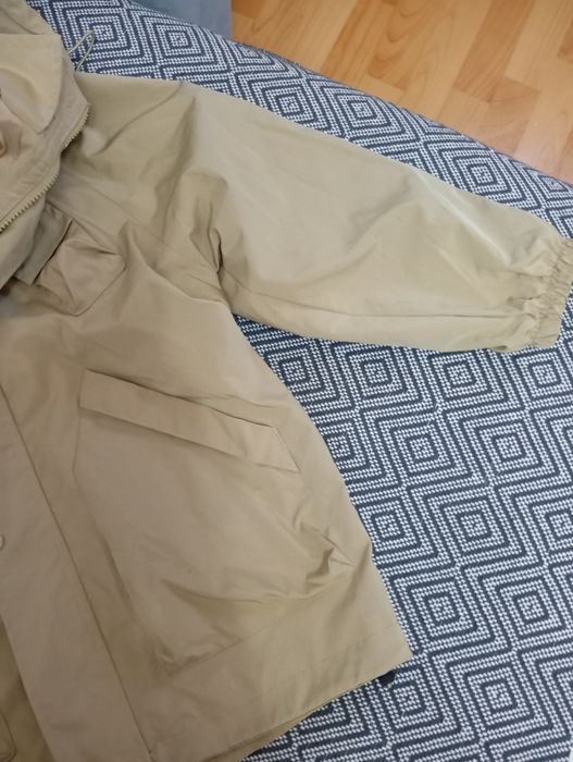 Продам детскую ветровку