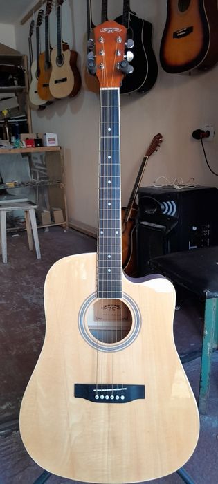 Akustik gitara Caravan Music 4111EQ
