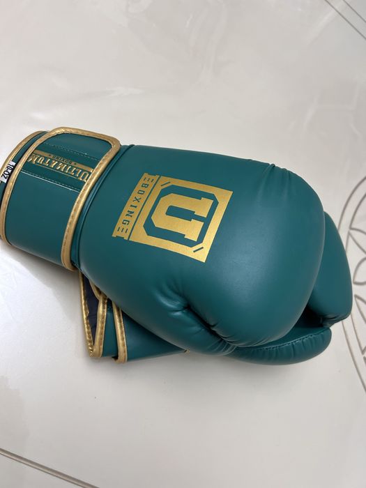 боксерские перчатки