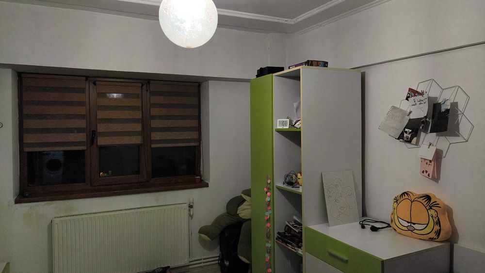 Apartament 2 camere , 60 mp se vinde împreună cu garaj, in str. Dunarii vis-a-vis de Școala 7