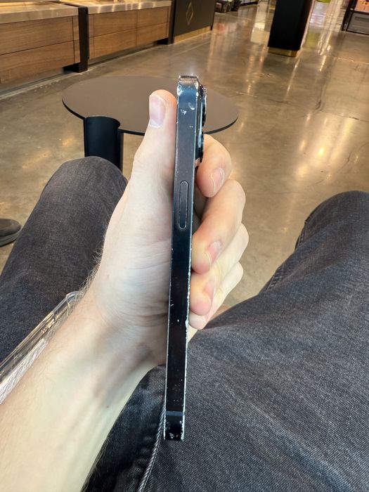 Продам Iphone 14 айфон 14