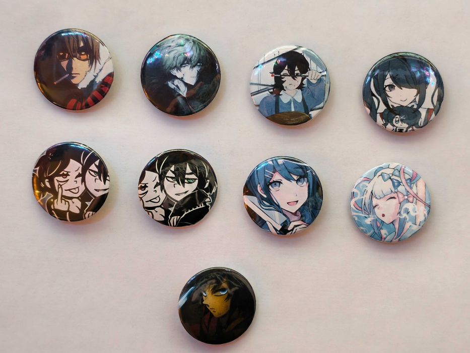 продам значки 32/58мм