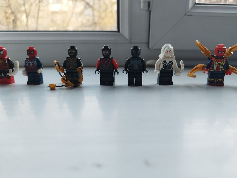 Продам Лего минифигурки(только Китай)