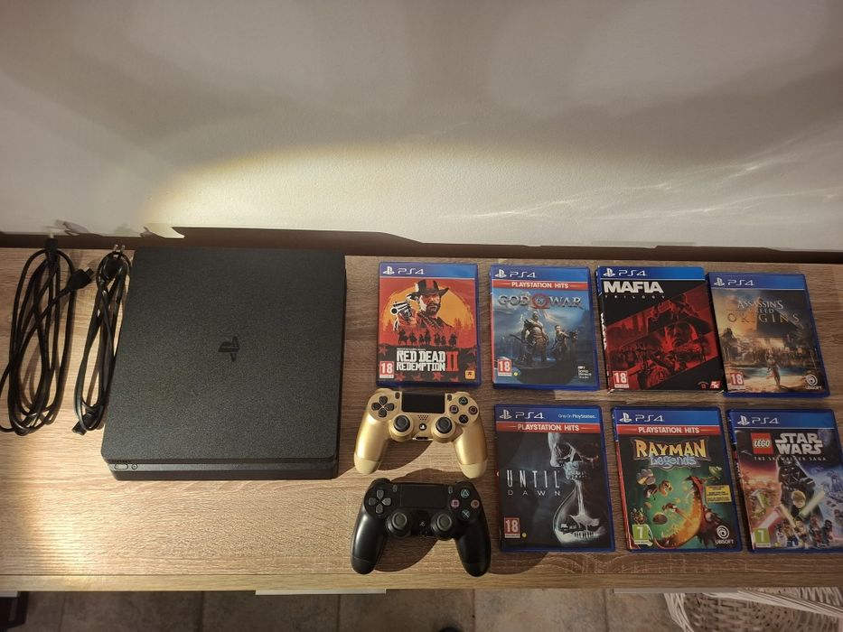 Продавам Playstation 4