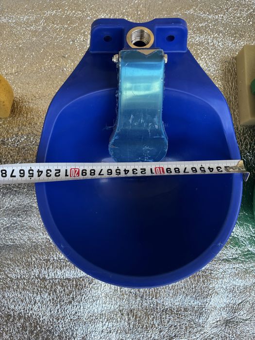 Паилка.  Для.  Коров.  И. Лошади