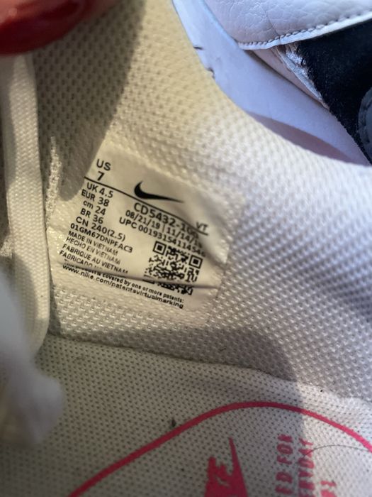 Дамски оригинални маратонки Nike