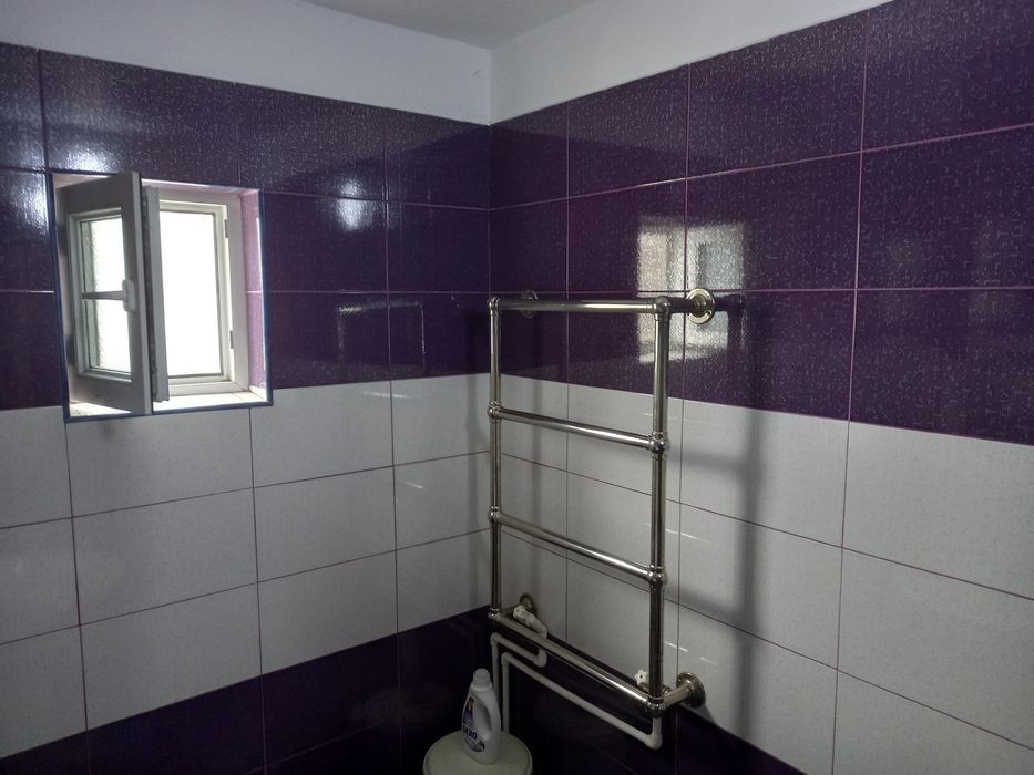Vând apartament decomandat  Bârlad