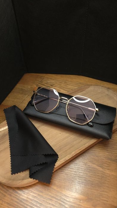 Модерни слънчеви очила