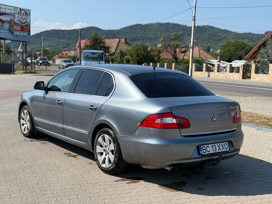 Vand/Schimb Skoda Superb 2009 2.0 tdi