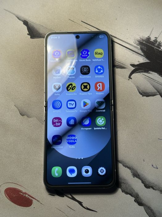 Продаю Z flip 6 , в прекрасном состоянии