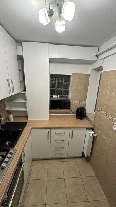 Inchiriere ap. 2 camere Otopeni - CENTRAL - loc parcare inclus