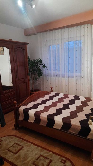 Vand apartament 3 camere utilat si mobilat supraf 73,5 m
