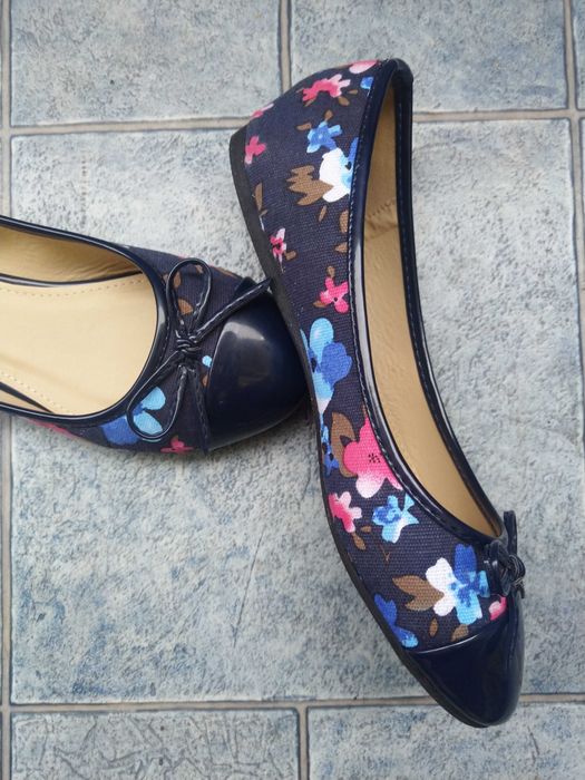 Vând balerini dama mărimea 36