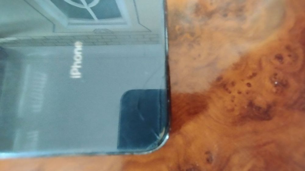 iPhone X Srochno sotiladi