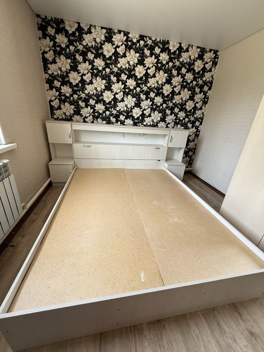 Продается двухспальная кровать