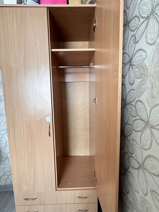 Продам шкаф для одежды