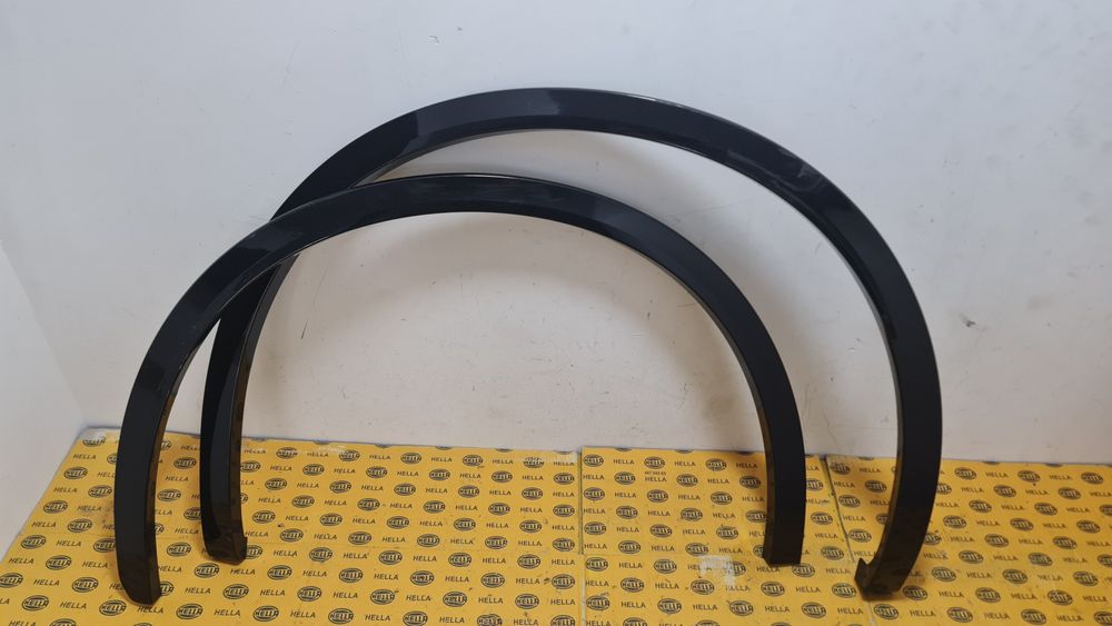 Bandou ornament overfender aripa stanga fata spate Maserati  Grecale 670