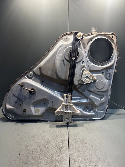 Macara geam spate stanga Volkswagen VW Passat 2002 1.6 MT (102 hp)