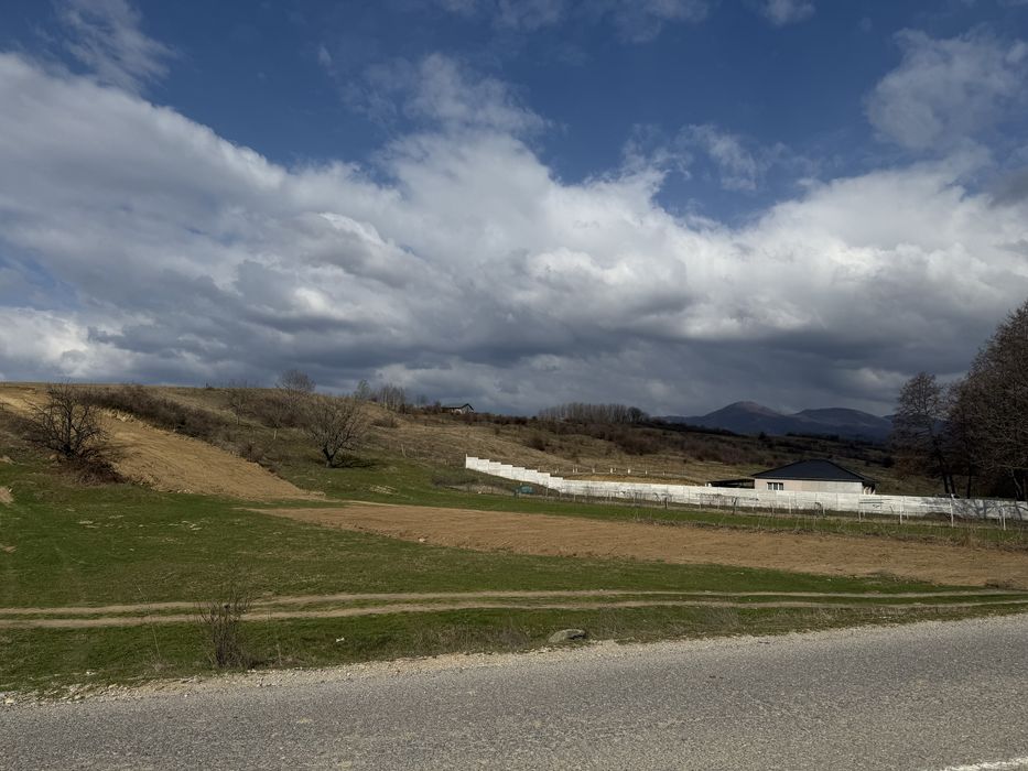Teren intravilan comuna Runcu