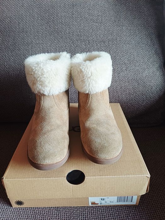 Ботички UGG, размер 30- почти като нови