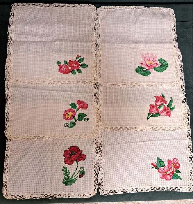 Broderie manuala martisor