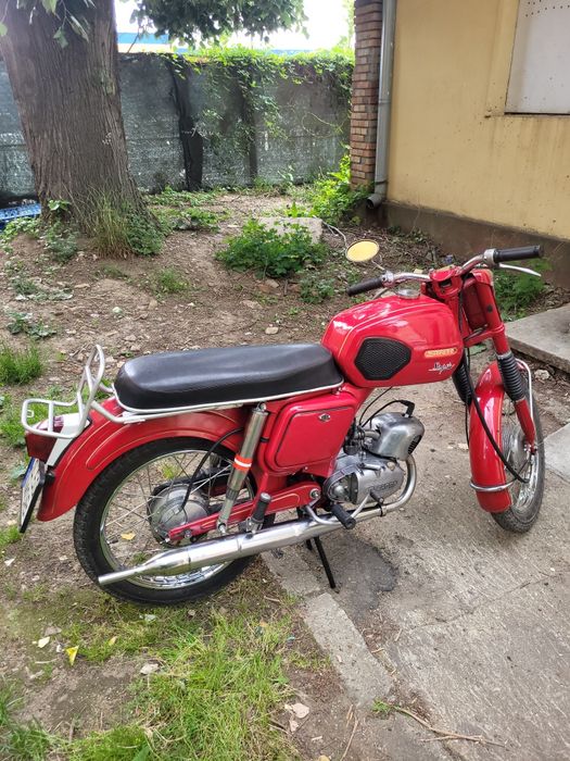 Motoreta Mobra 50S