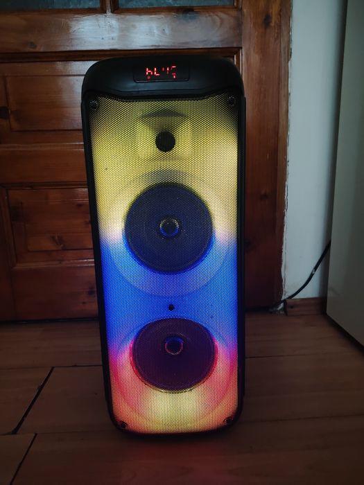 Vând  boxa Bluetooth