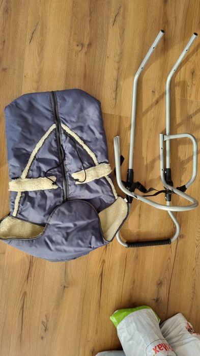 Sanie Piccolino cu spatar, maner si saculet captusit