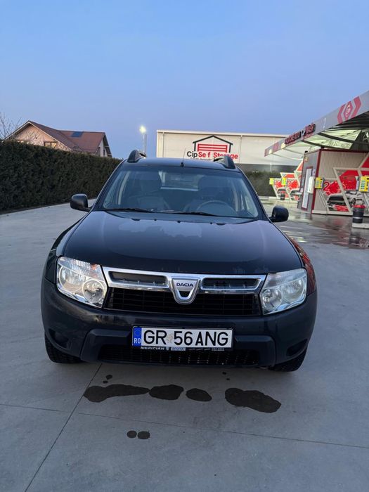 Dacia Duster 4x2 An 2011 motor 1.6 benzina ,160.000km reali . 3500£