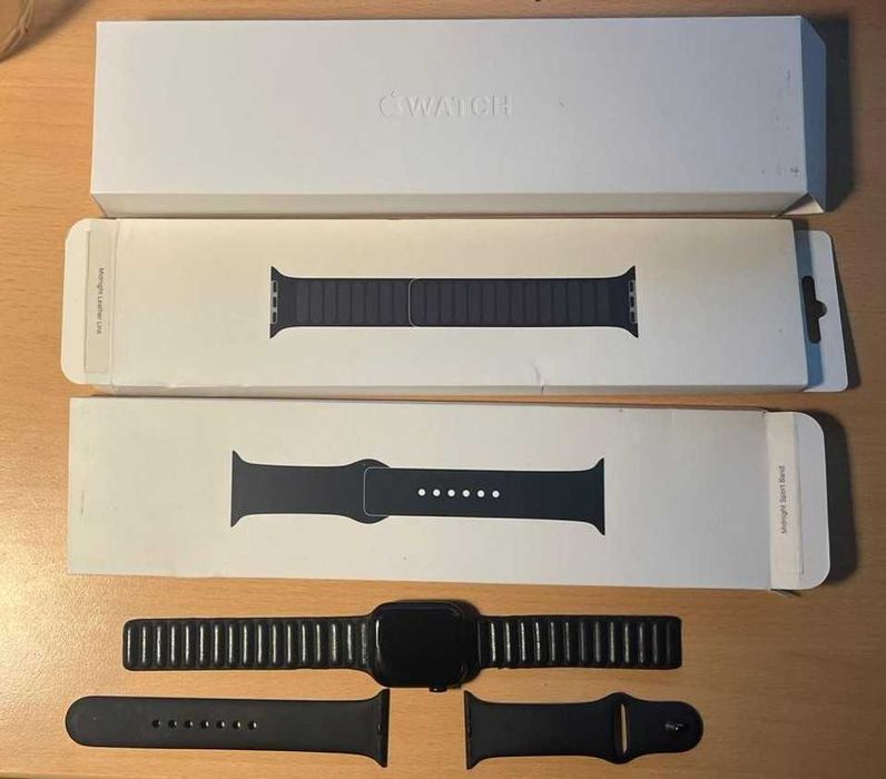 Apple Watch Series 7 41mm cu doua curele, GPS, WiFi