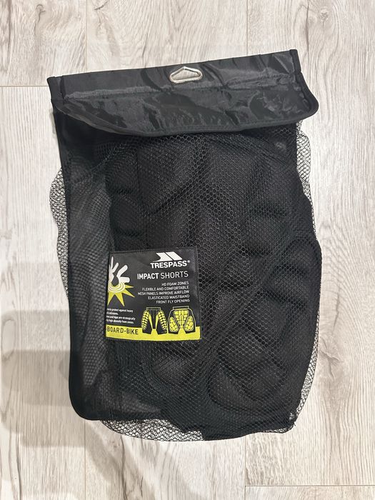 Протектор ски/сноуборд TRESPASS състояние 10/10