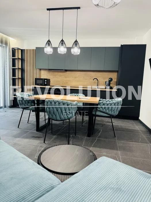 Дава се под наем Двустаен апартамент в Варна, Център - 60 кв.м за 625 € - Снимка #1