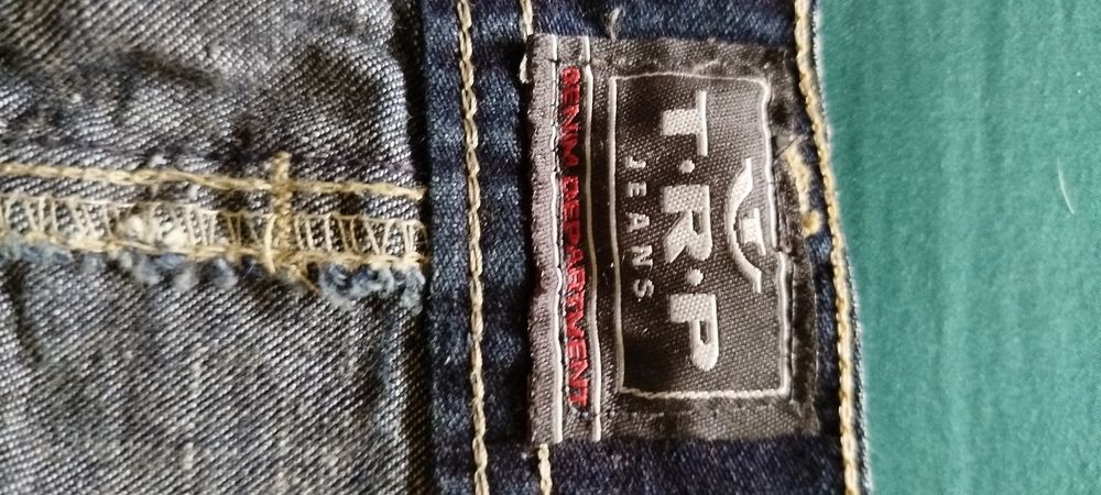 Продам джинсовые юбку