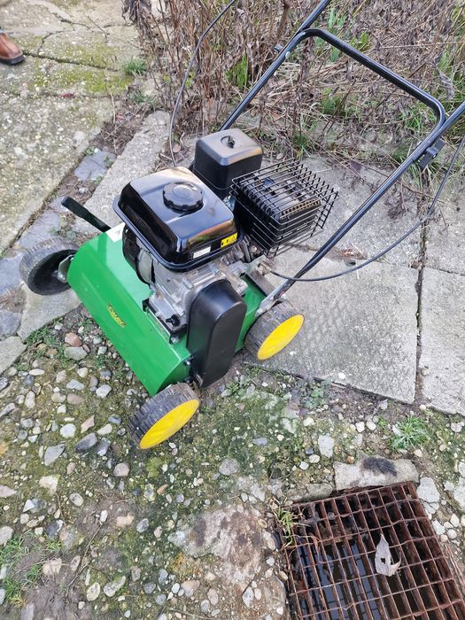 Scarificator gazon  impecabil