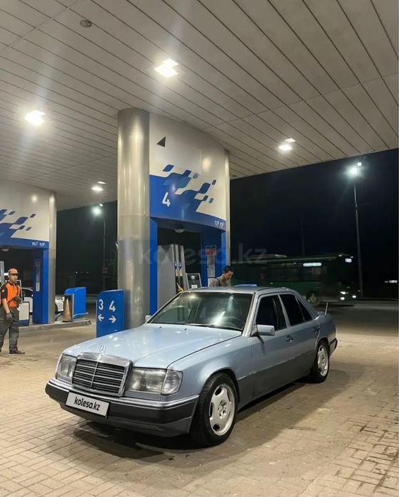 Мерседес 1млн450000 тенге