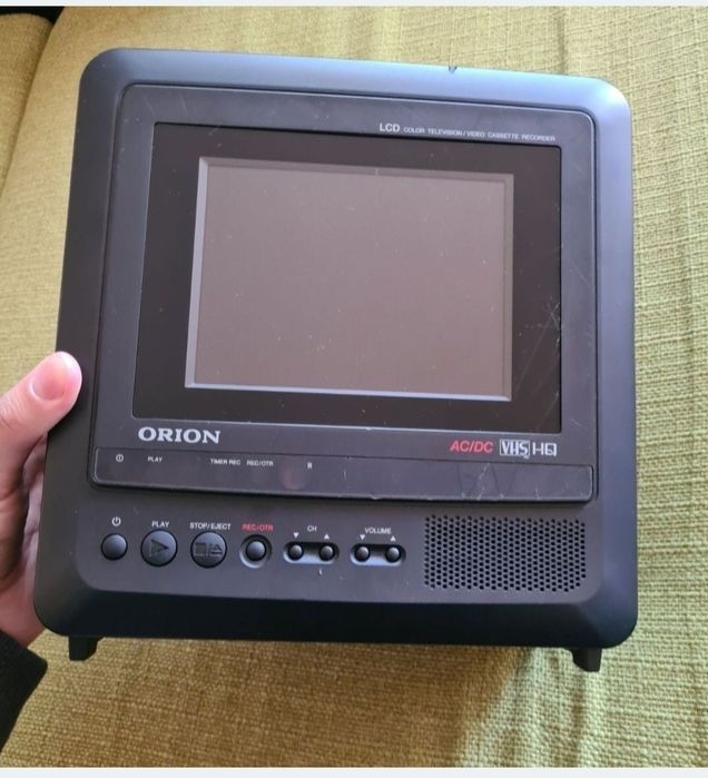 Orion Combi 600 LCD Televizor Portabil Cu Video Vhs Pvm Retro Gaming P