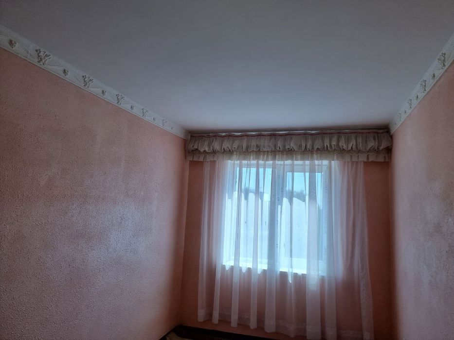 Buxoro shahrida 2-xonali uy 2-etajda ijaraga beriladi.