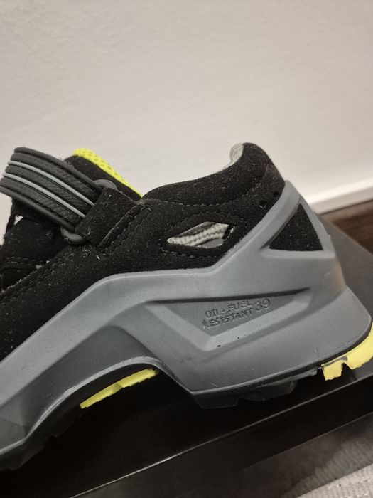 Bocanci protecție Uvex 39