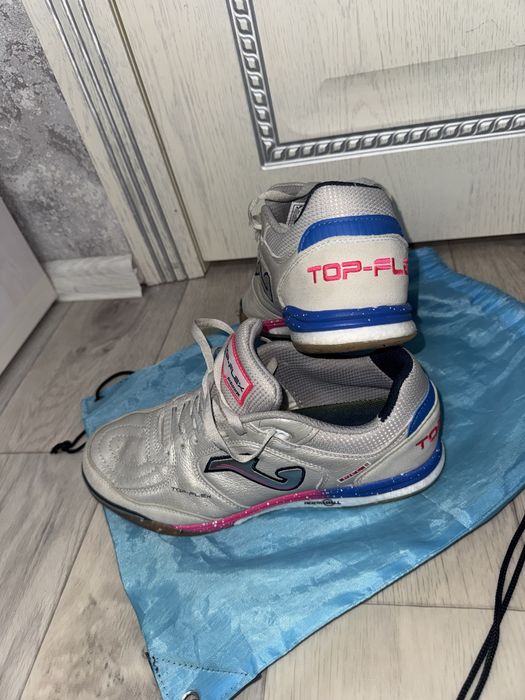 Продам футзалку Joma top flex rebound