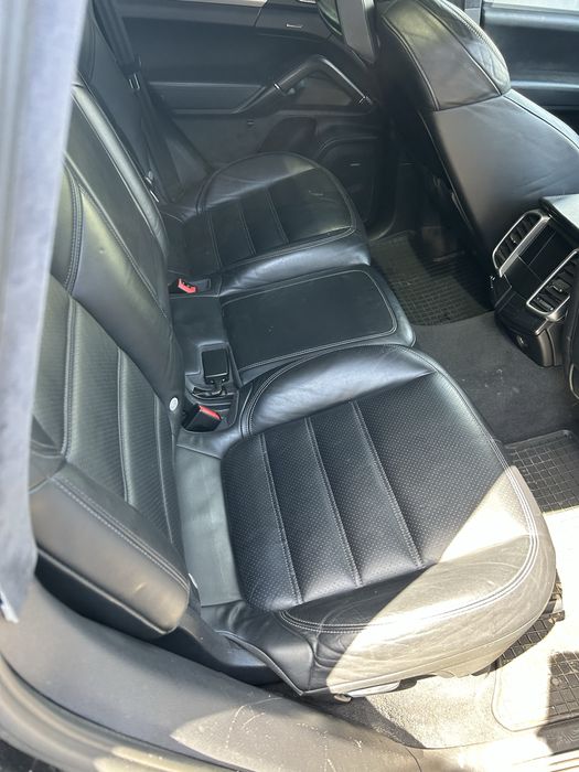 Interior piele neagra porsche cayenne 2012