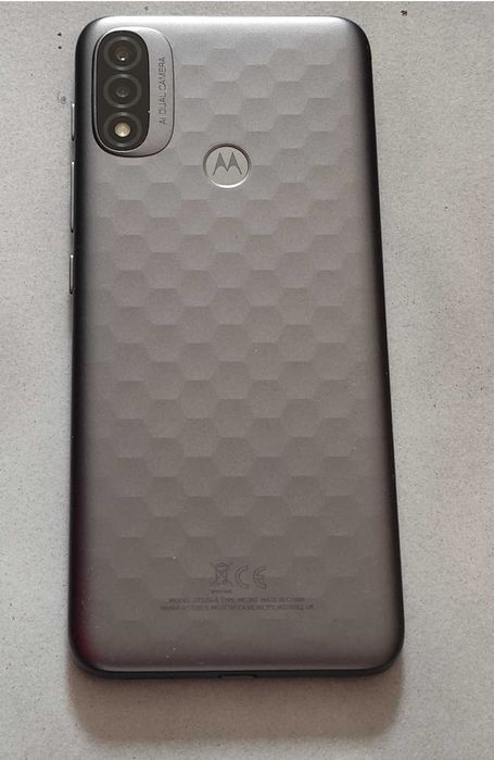 Телефон Motorola Moto E20