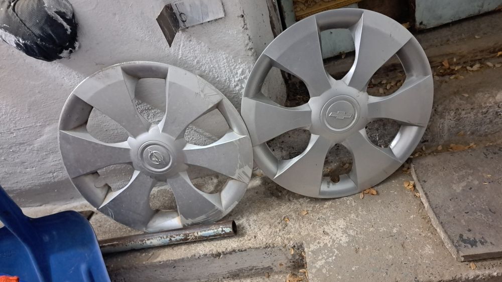 Колпаки разные на равон