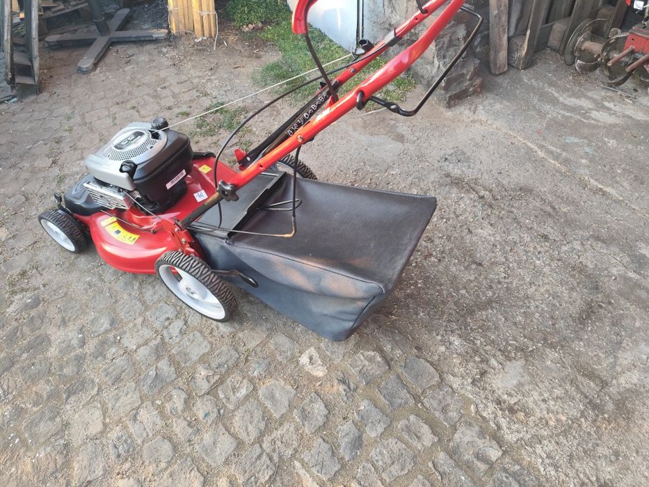 Самоходна бензинова косачка