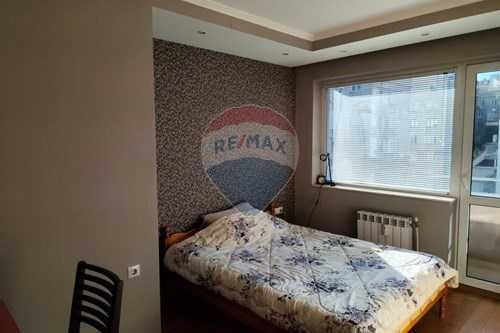 Продава се Тристаен апартамент в София, Център - 88 кв.м за 9 €/кв.м - Снимка #9
